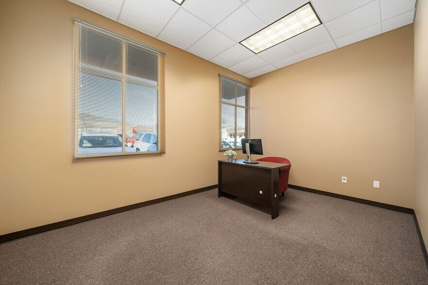 More Photos Of 104 Gateway Center Dr, Paso Robles Office Residential For Lease