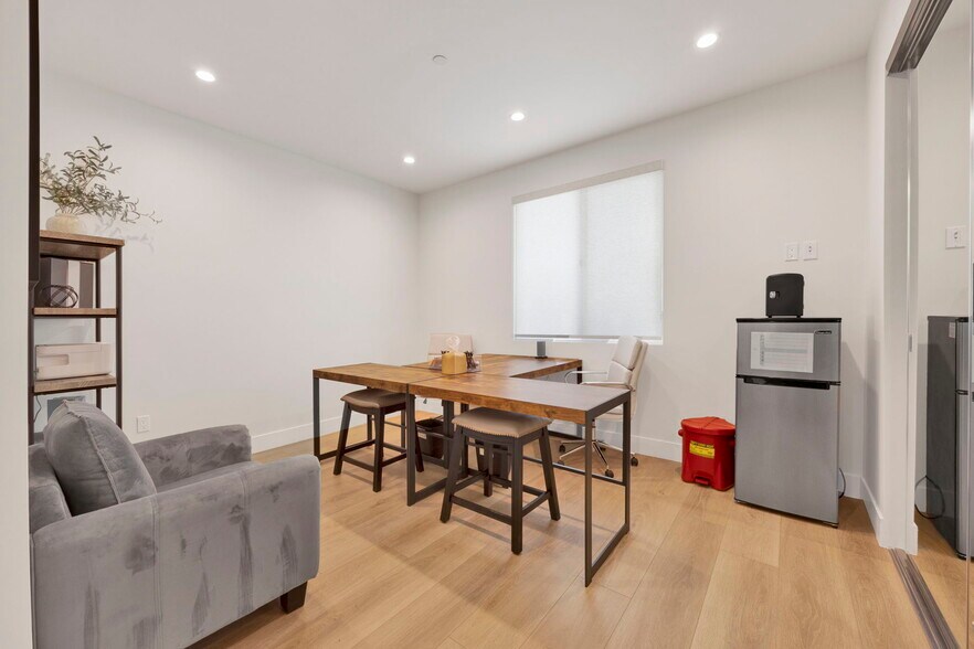 More Photos Of 7410 Denny Ave, Sun Valley Healthcare For Sale