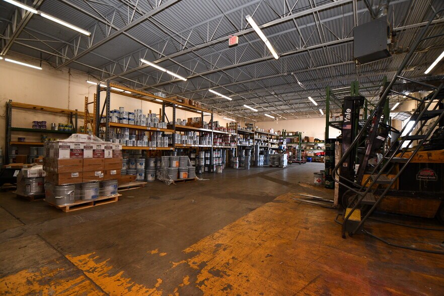 More Photos Of 7118 Harrisburg Blvd, Houston Medical For Sale