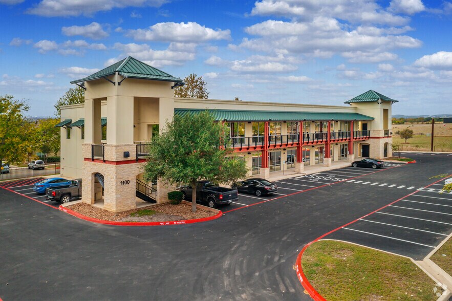 More Photos Of 1100 N Main St, Boerne Storefront Retail Office For Lease