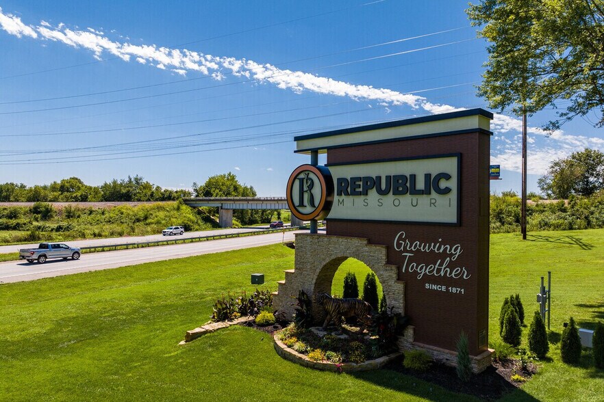 More Photos Of 1234 S Choctaw Rd, Republic Apartments For Sale