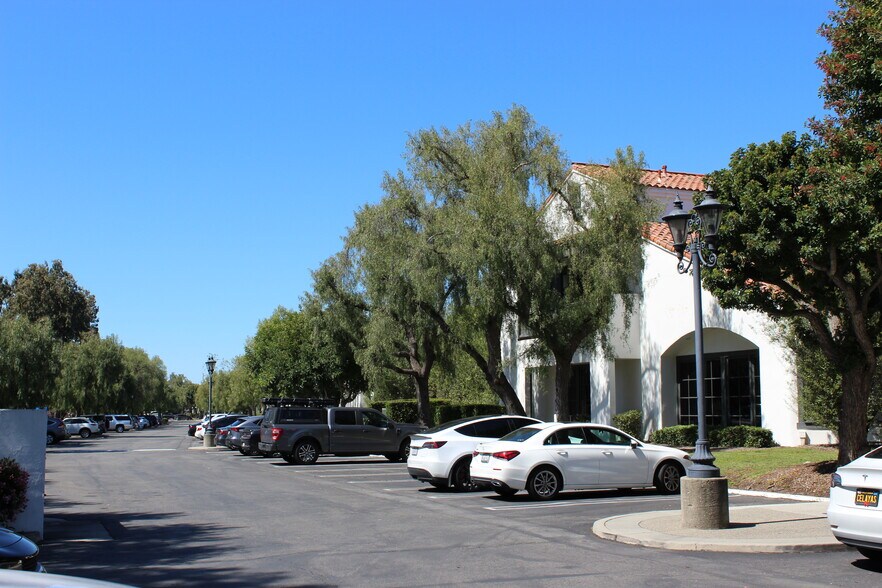 More Photos Of 27442 Calle Arroyo, San Juan Capistrano Medical For Sale