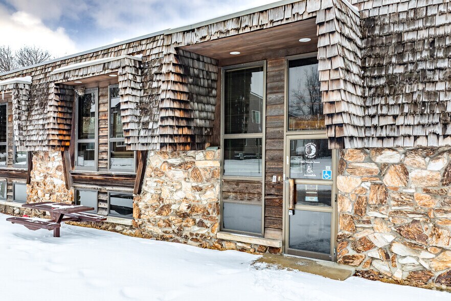 More Photos Of 505 Vistula St, Elkhart Medical For Sale