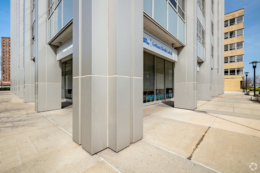 More Photos Of 59-17 Junction Blvd, Corona Office For Lease