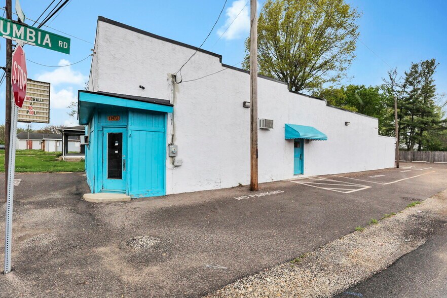 More Photos Of 11472 Broad St SW, Pataskala Bar For Lease