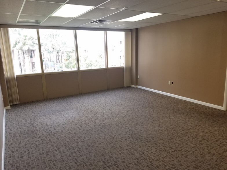 More Photos Of 55 E Thomas Rd, Phoenix Office For Sale