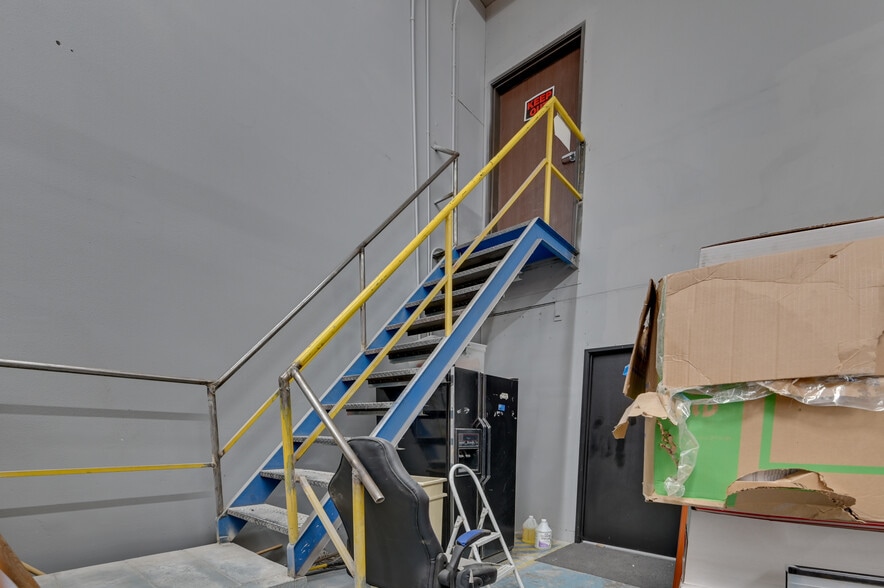More Photos Of 5190 Arville St, Las Vegas Manufacturing For Sale