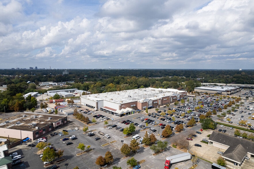 More Photos Of 3124 Balis, Baton Rouge Warehouse For Lease