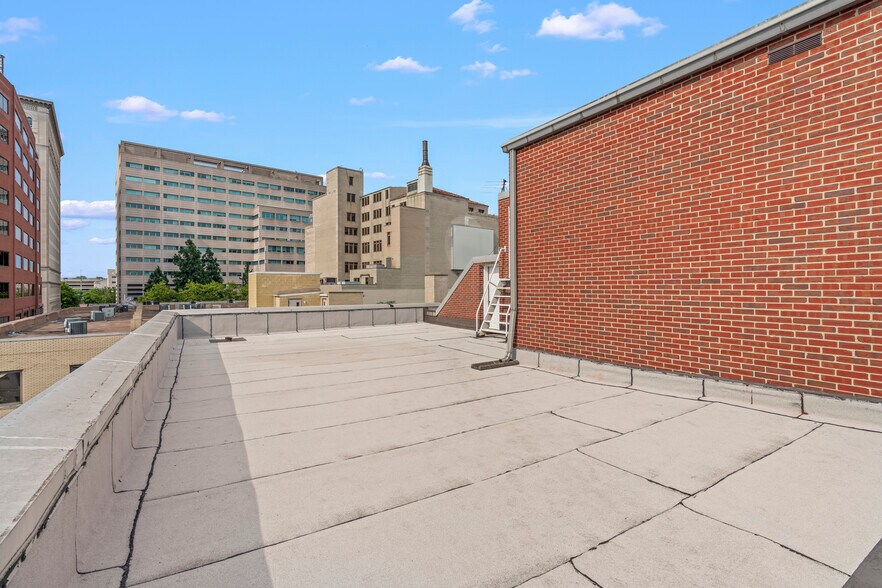 More Photos Of 15 W Front St, Trenton Office Residential For Sale