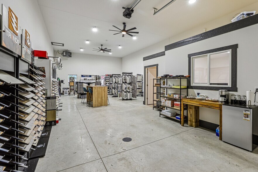 More Photos Of 407 Wengel dr, Reedsburg Light Manufacturing For Sale