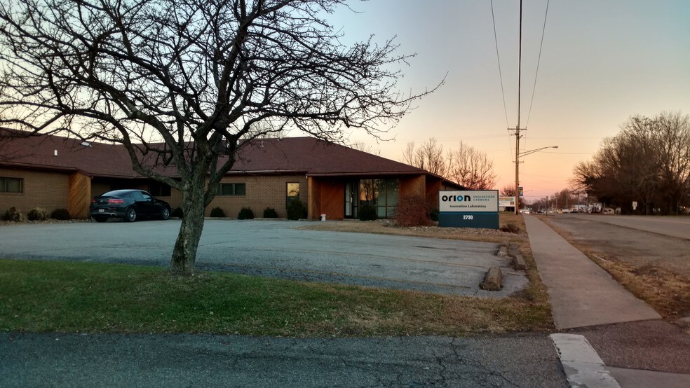 More Photos Of 2730 Washington Blvd, Belpre Medical For Lease