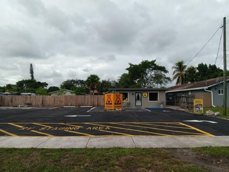 More Photos Of 5931 Polk St, Hollywood Manufactured Housing Mobile Home Park For Sale