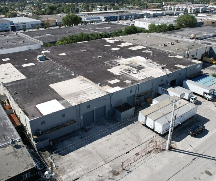 More Photos Of 440 W 20th St, Hialeah Warehouse For Lease