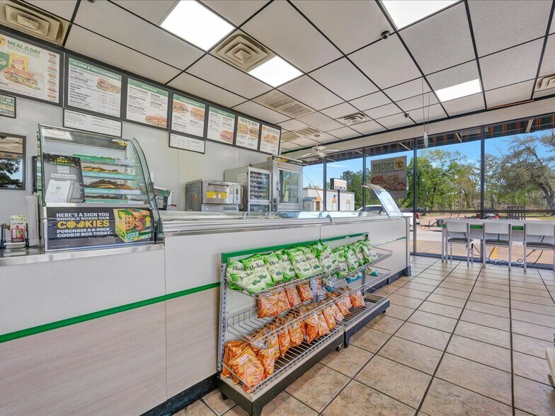 More Photos Of 105 Champions Dr, Lufkin Fast Food For Sale