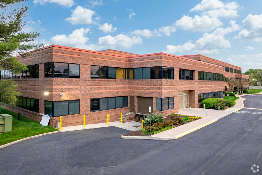 More Photos Of 10701 Parkridge Blvd, Reston Office For Sale