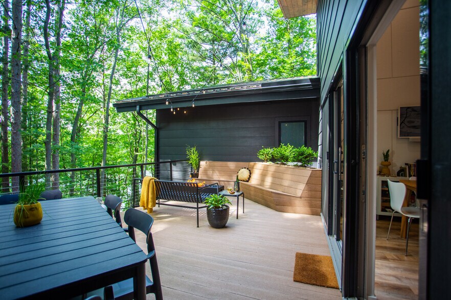 More Photos Of 7103 Lake View Rdg, Lake Ann Hospitality For Sale