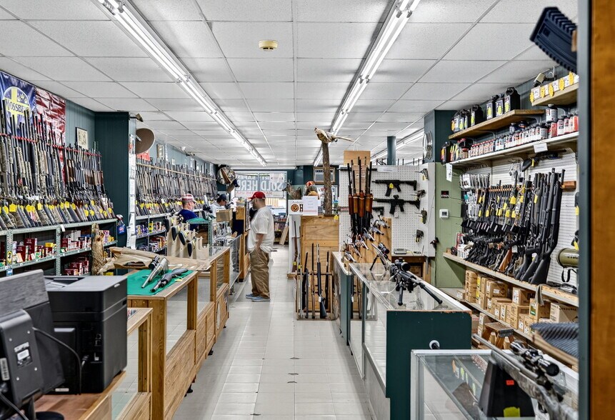 More Photos Of 23 W Main St, Canton Flex For Sale