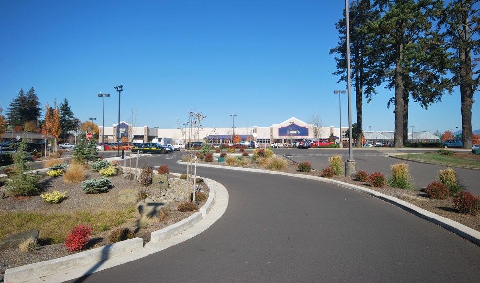 More Photos Of 1005-1040 Bailey Hill Rd, Eugene Storefront For Lease