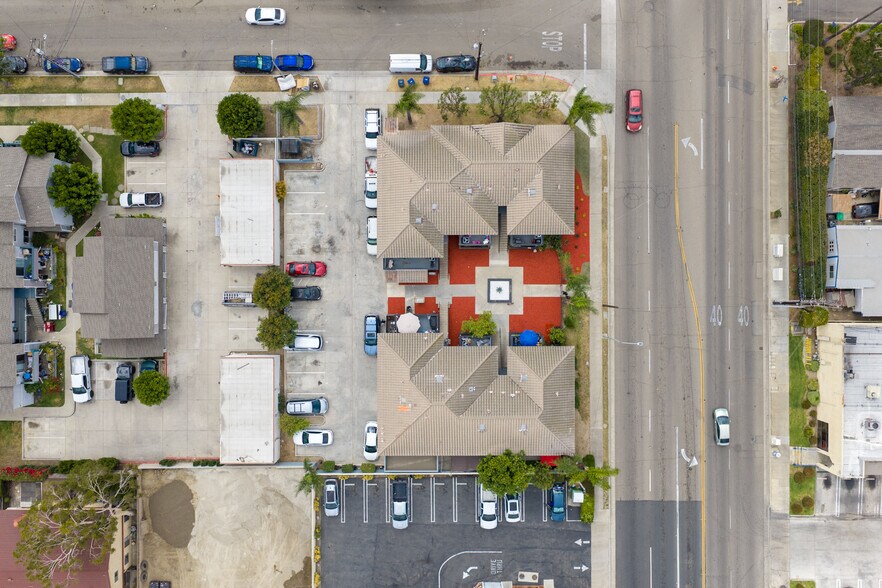 More Photos Of 875 N Olive St, Orange Apartments For Sale
