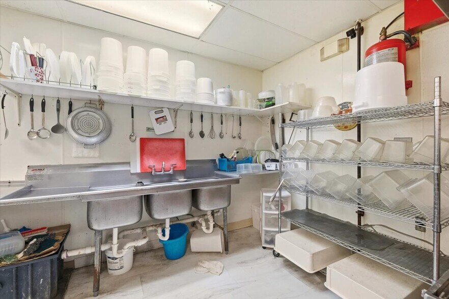 More Photos Of 547 E Main St, Ashland Restaurant For Sale