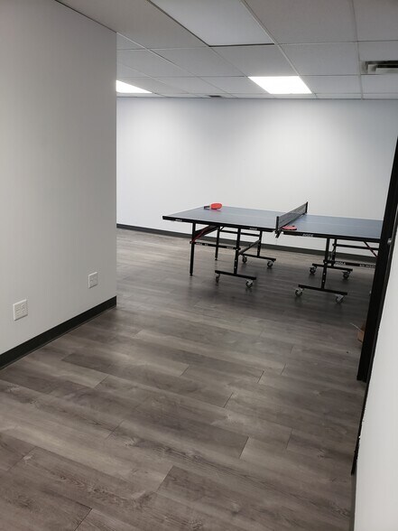 More Photos Of 3620 29th St NE, Calgary Warehouse For Sale