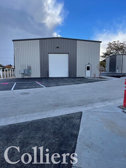 More Photos Of 1537 N Debra Dr, Nampa Warehouse For Lease