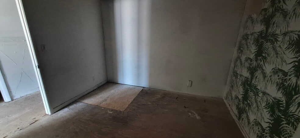 More Photos Of 7789 131st St, Seminole Office For Sale