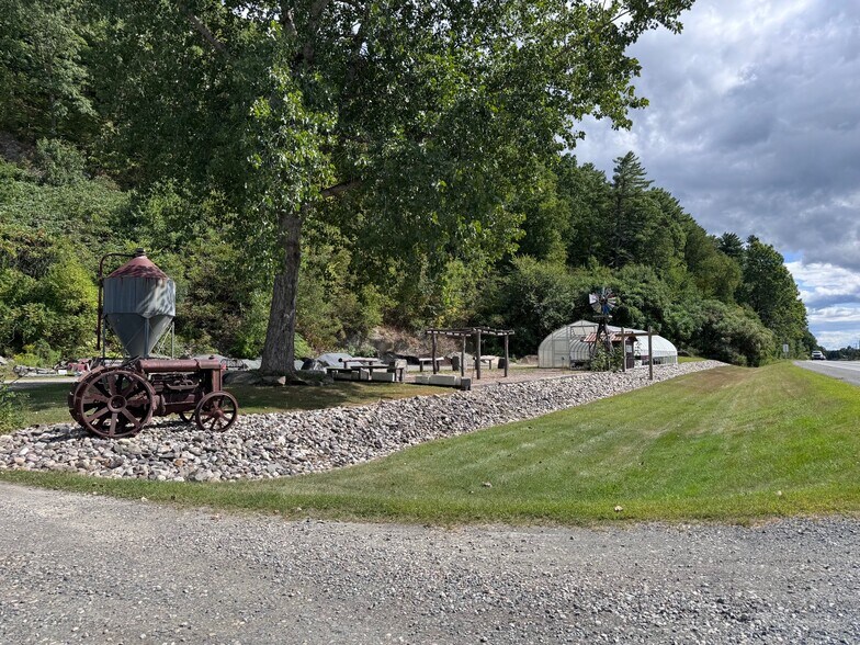 More Photos Of 942 Rt-22, Eagle Bridge Freestanding For Sale