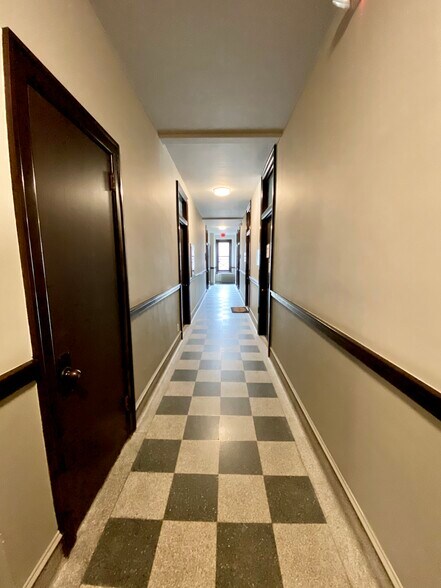 More Photos Of 200-202 E Washington St, Ann Arbor Medical For Lease