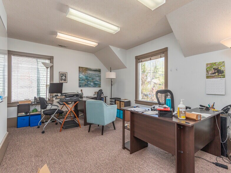 More Photos Of 93 Church St, Asheville Office For Lease
