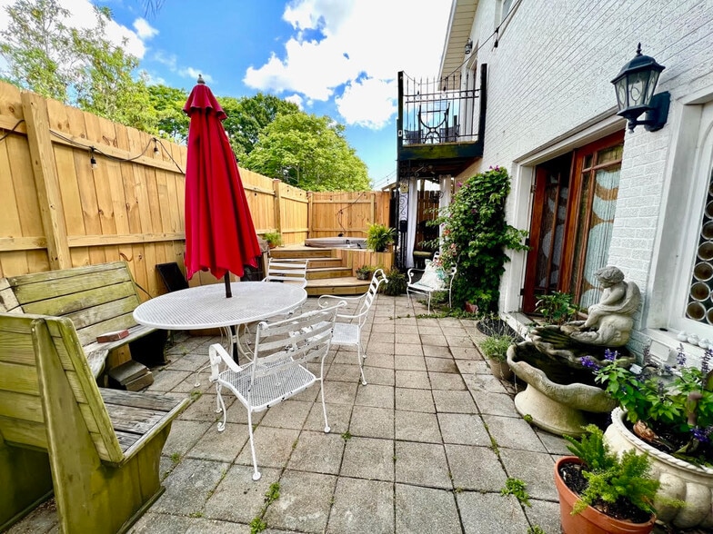 More Photos Of 5537 Canal Blvd, New Orleans Freestanding For Sale