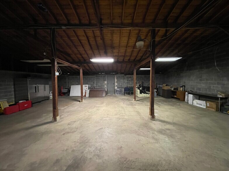 More Photos Of 55 Schoolhouse Rd, Whiting Warehouse For Lease