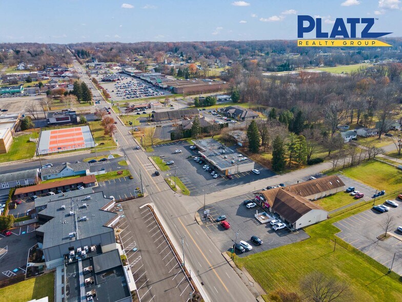 More Photos Of 8024-8028 E Market St, Warren General Retail For Lease