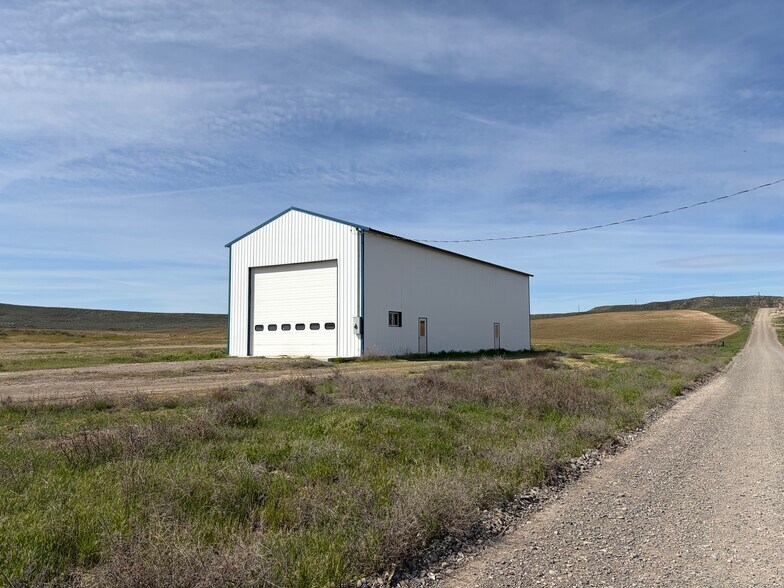 Primary Photo Of 2041 5th Ave W, Vale Specialty For Lease