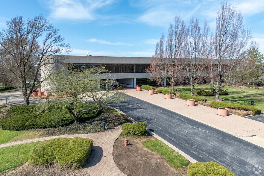 More Photos Of 101 Yorkshire Blvd, Lexington Medical For Lease