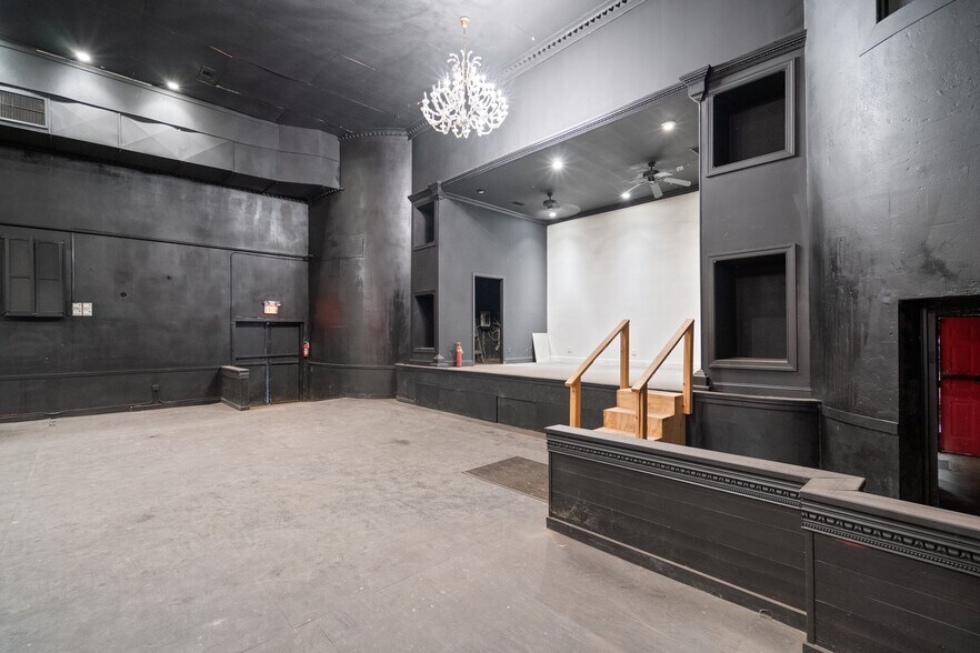 More Photos Of 98 Eureka St, Batesville Movie Theatre For Sale