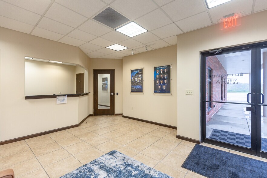 More Photos Of 1120-1130 Channingway Dr, Fairborn Medical For Sale