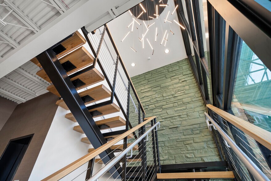 More Photos Of 2040 14th St, Boulder Office For Lease