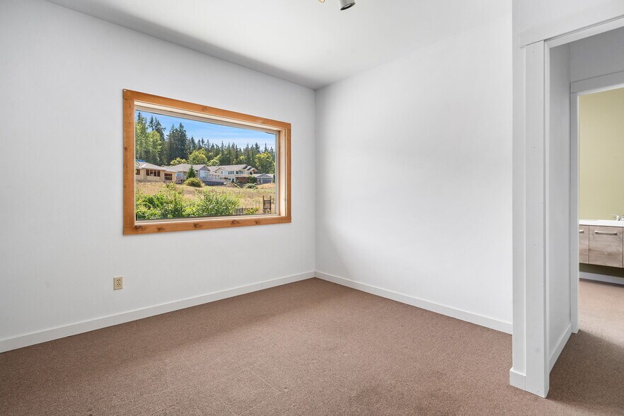 More Photos Of 101 Provence View Ln, Sequim Restaurant For Sale