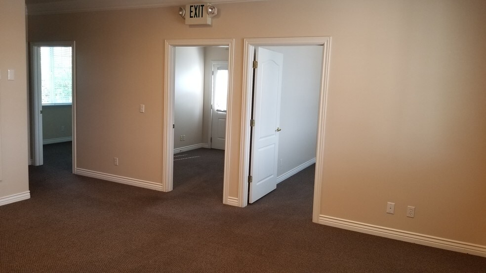 More Photos Of 589-597 W 800 N, Orem Medical For Lease