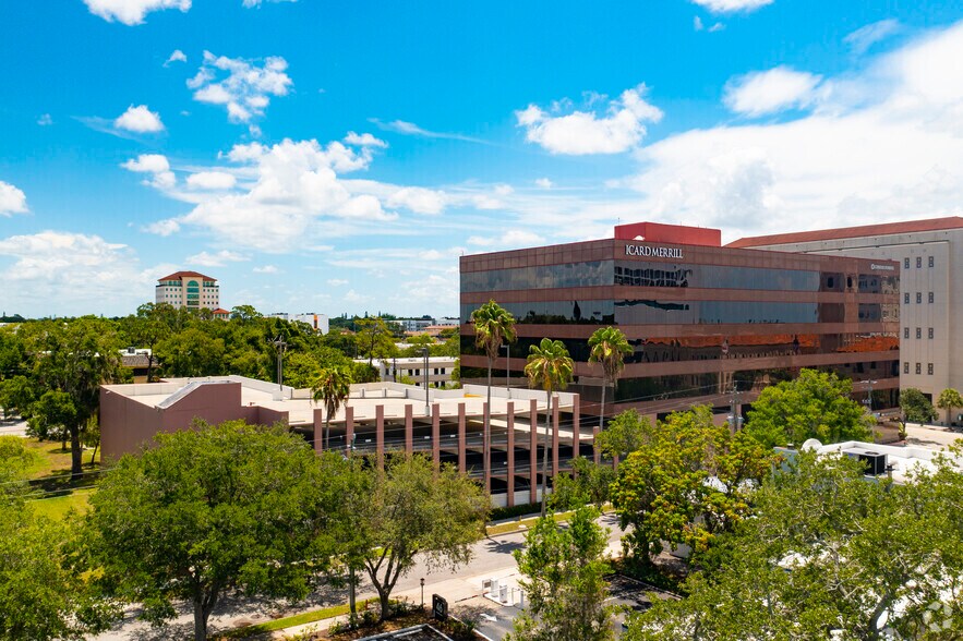 More Photos Of 2033 Main St, Sarasota Office For Lease