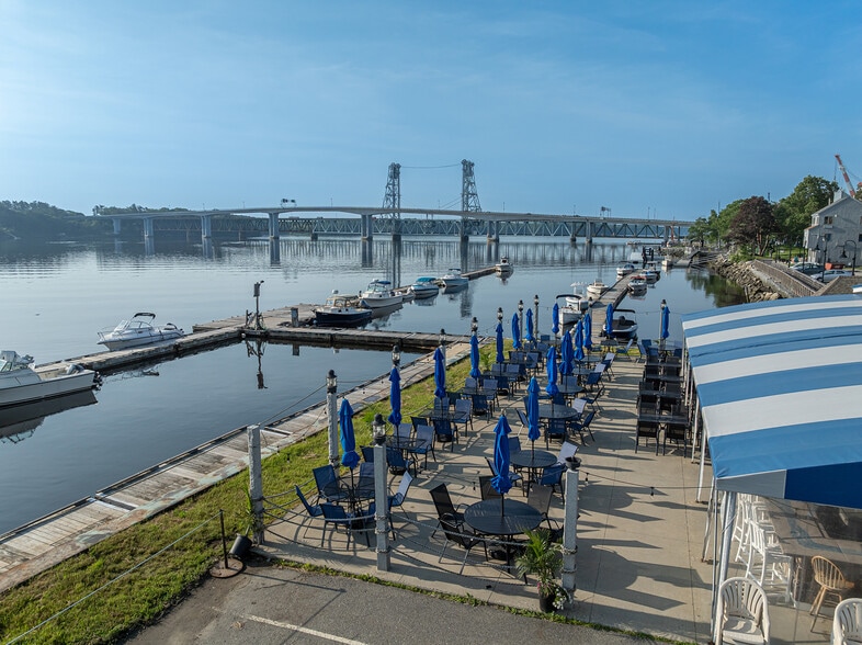 More Photos Of 119 Commercial St, Bath Marina For Sale