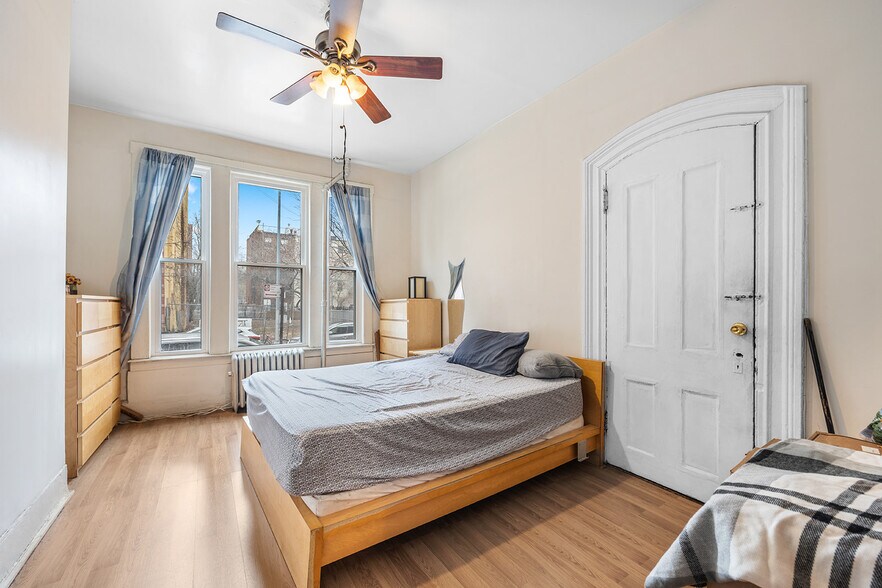 More Photos Of 502 E 118th St, New York Apartments For Sale