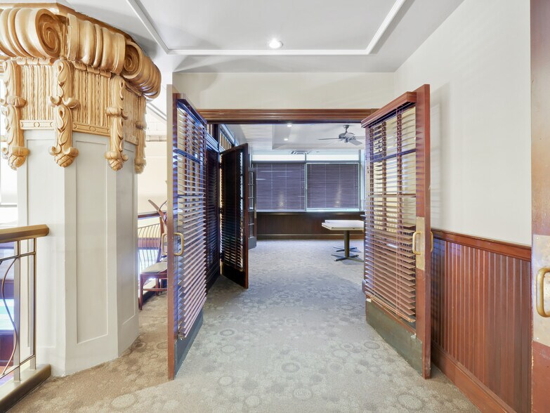 More Photos Of 1100 S Flower St, Los Angeles Office For Lease