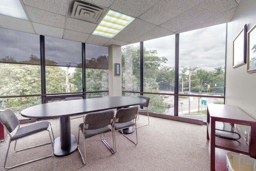 More Photos Of 545 Island Rd, Ramsey Medical For Lease