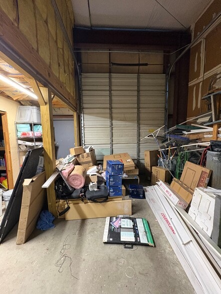 More Photos Of 1224 Executive Blvd, Chesapeake Showroom For Sale