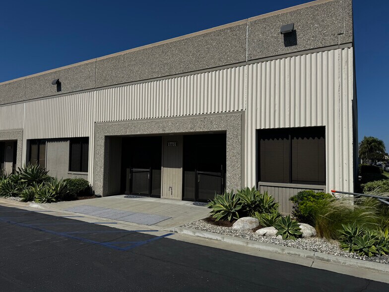 More Photos Of 17731-17741 Sampson Ln, Huntington Beach Light Manufacturing For Lease