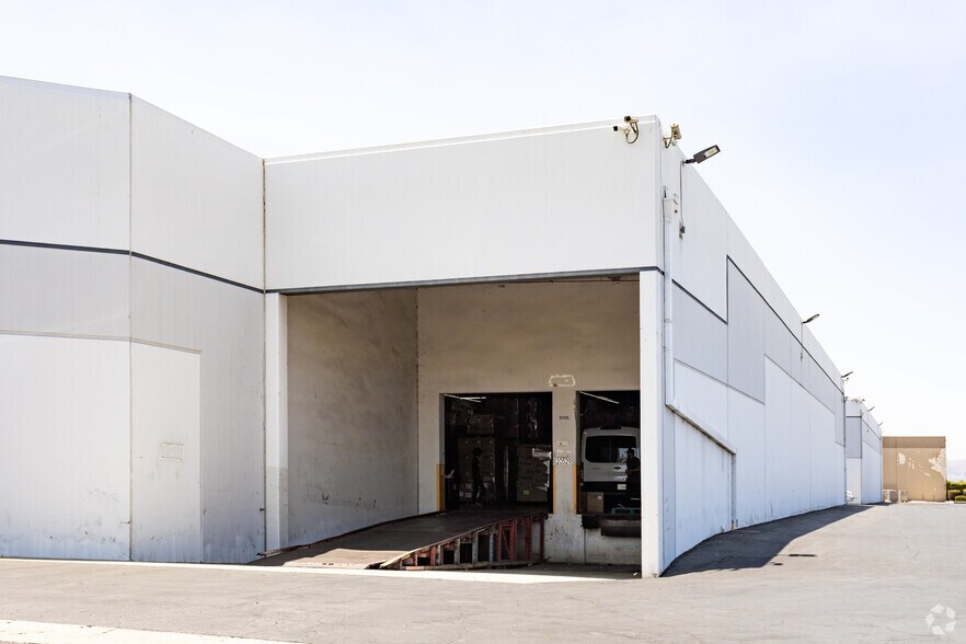 More Photos Of 20529-20547 E Walnut Dr N, Walnut Industrial For Sale