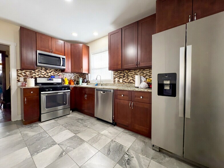 More Photos Of 4917 W. Addison, Chicago Multifamily For Sale