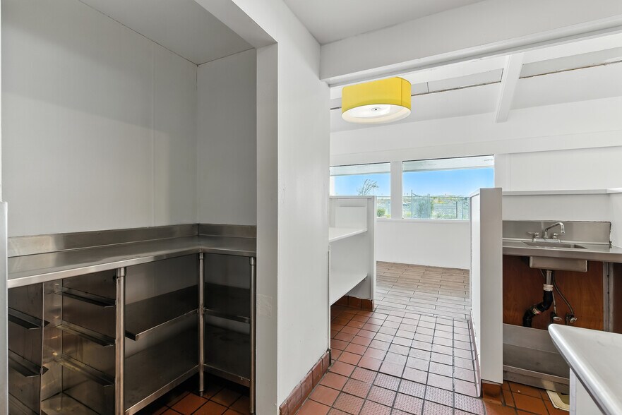More Photos Of 4355 Sonoma Blvd, Vallejo Restaurant For Sale